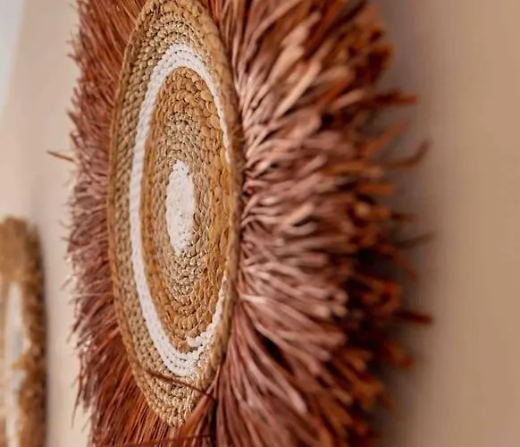 Sands - Calm Oasis In Old Town ネルハ